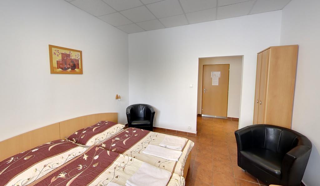 Batavya Penzion Topoľčany Zewnętrze zdjęcie