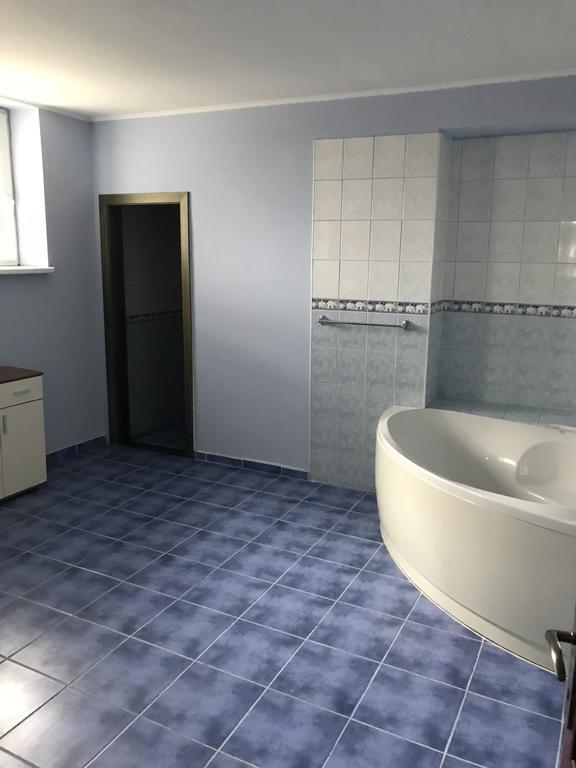 Batavya Penzion Topoľčany Zewnętrze zdjęcie